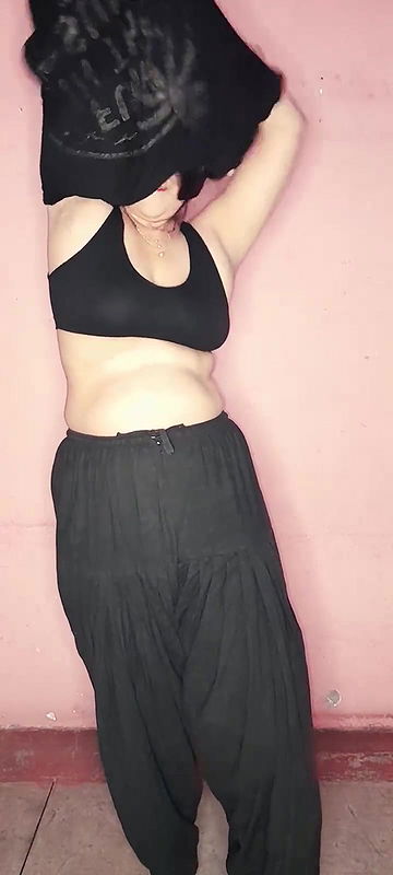 Horny Indian Puja Bhabhi Strip Dance Blowjob and Fucking