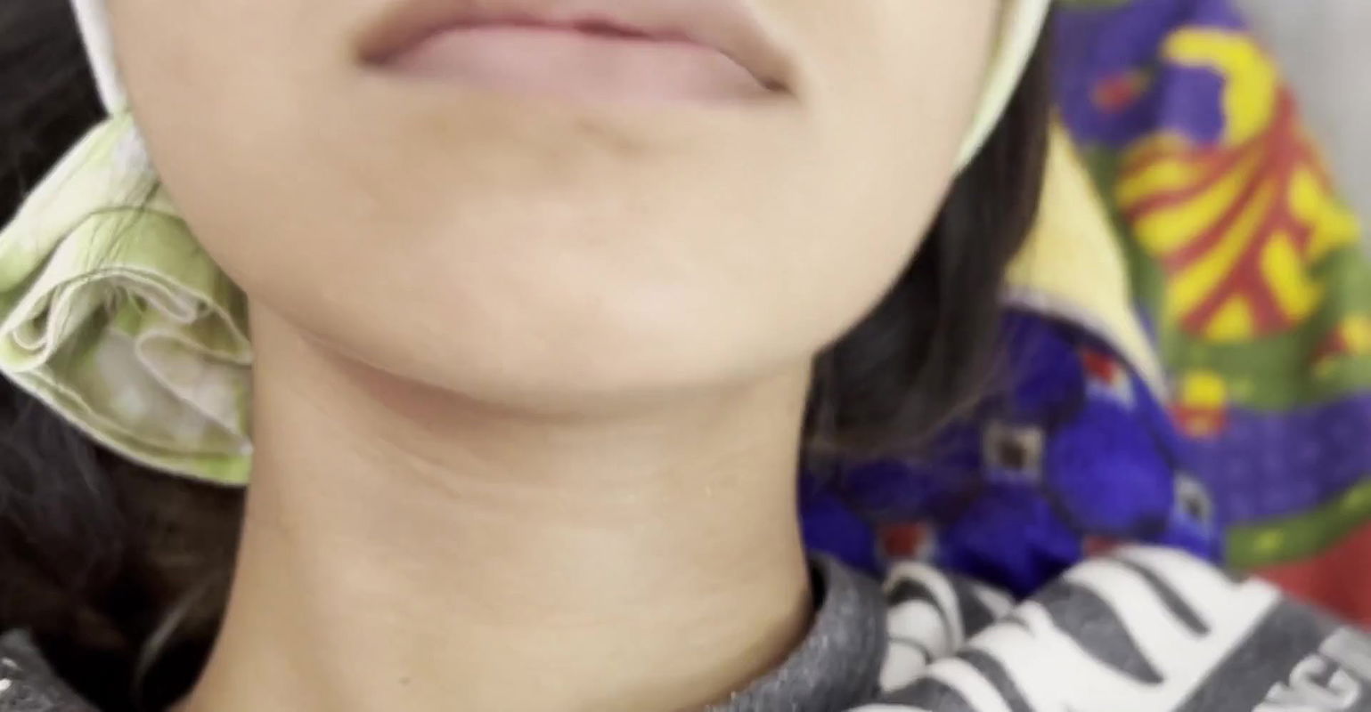 MY GIRLFRIEND SHY WHEN I MASSAGE HER BOOBS(1)