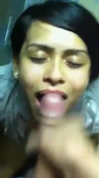 DESI INDIAN BEAUTIFUL BABE CUMSHOT ON FACE