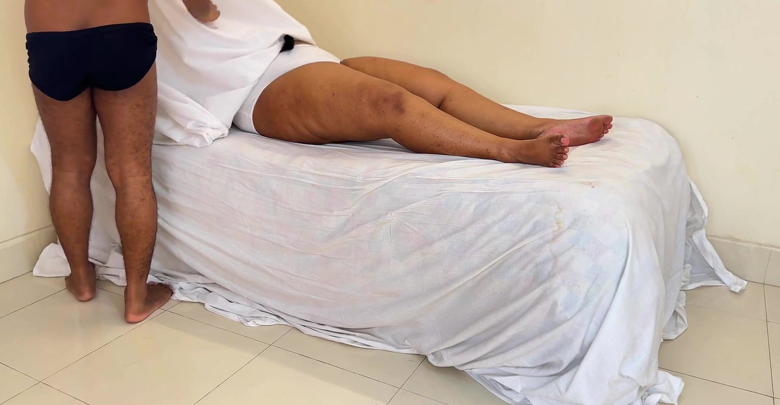 Arab Stepmom Come from office & takes off hijab & burqa & rests on bed Then stepson tickles her Pussy & helps her orgasm – Sex