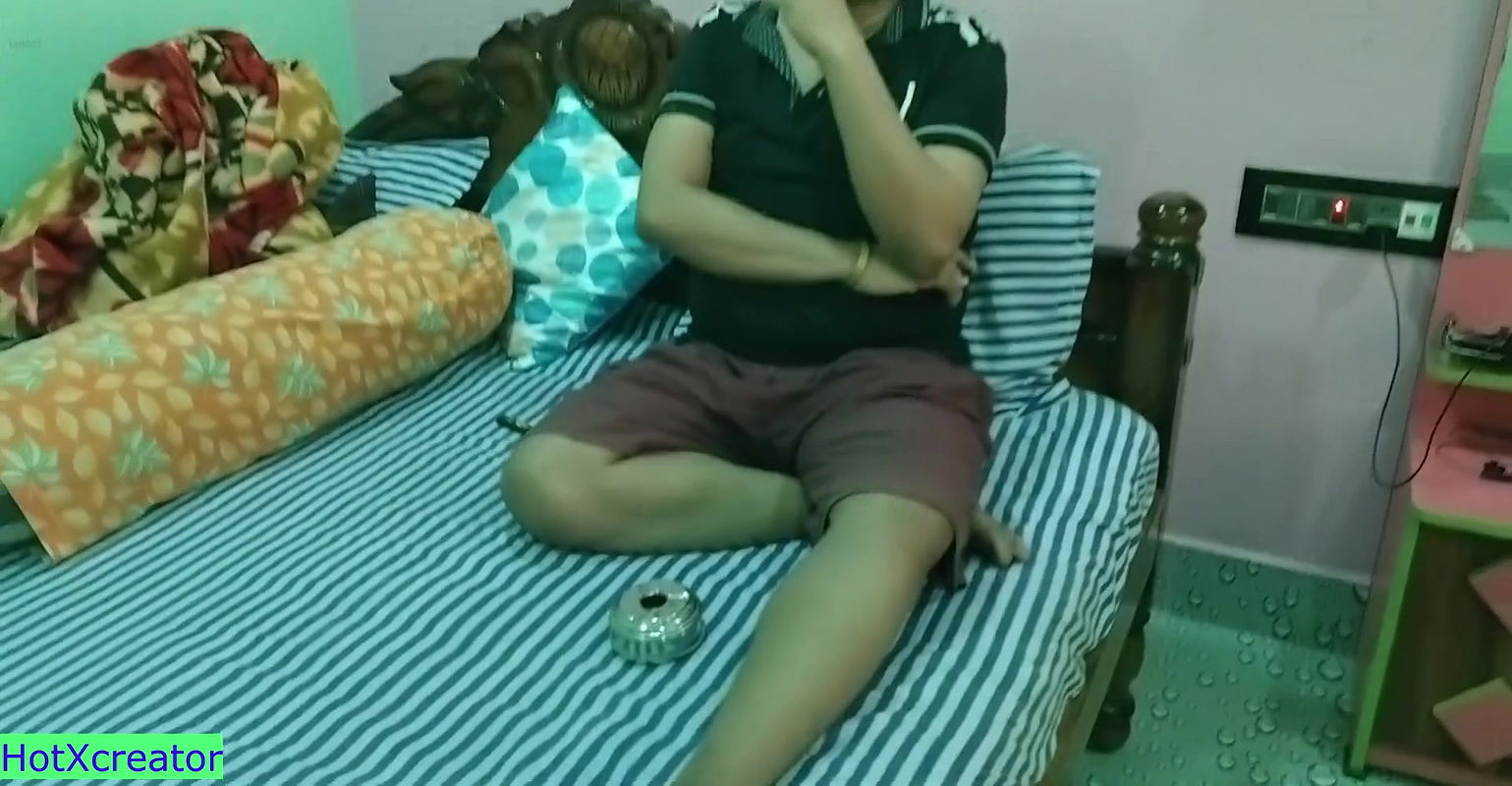 Bank Manager VS beautiful bhabhi!! Desi Sex