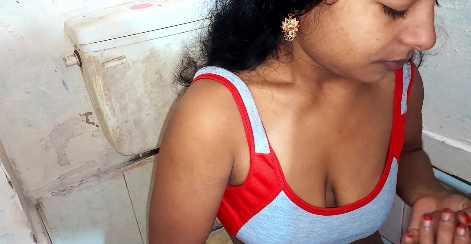 College Girls In Village House Are Enjoying Themselves