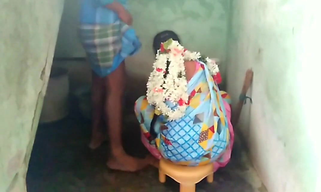 desi aunty blowjob husband coock