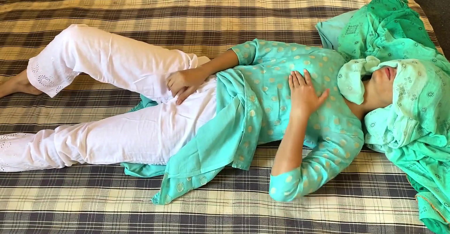 Indian Bhabhi Gets Naked in the Room and Gets Her Ass Jammed