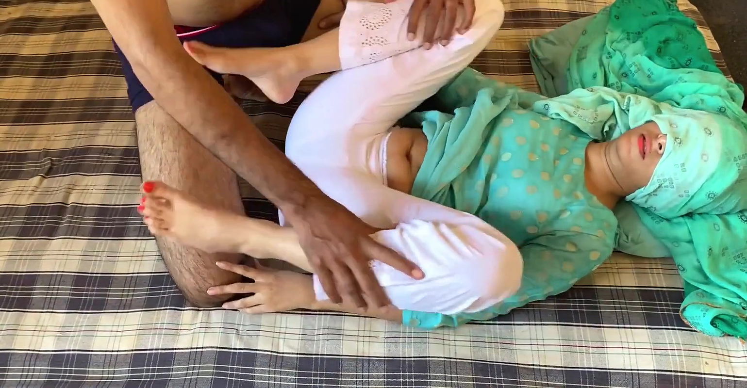 Indian Bhabhi Gets Naked in the Room and Gets Her Ass Jammed