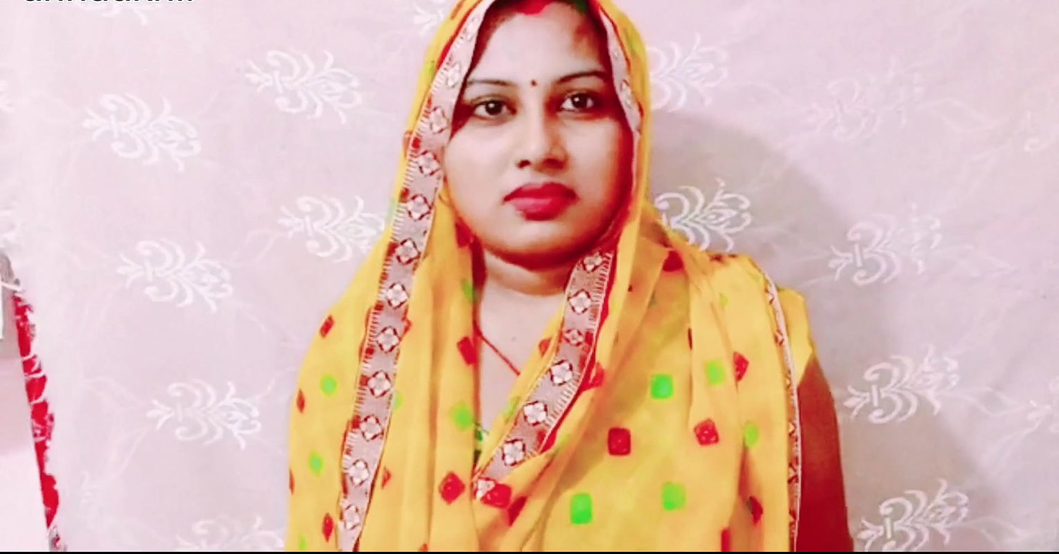 Indian Desi bhabhi ne apne dever ke sath kiya kand jb gr me vo akeli thi desi gand ki chudai