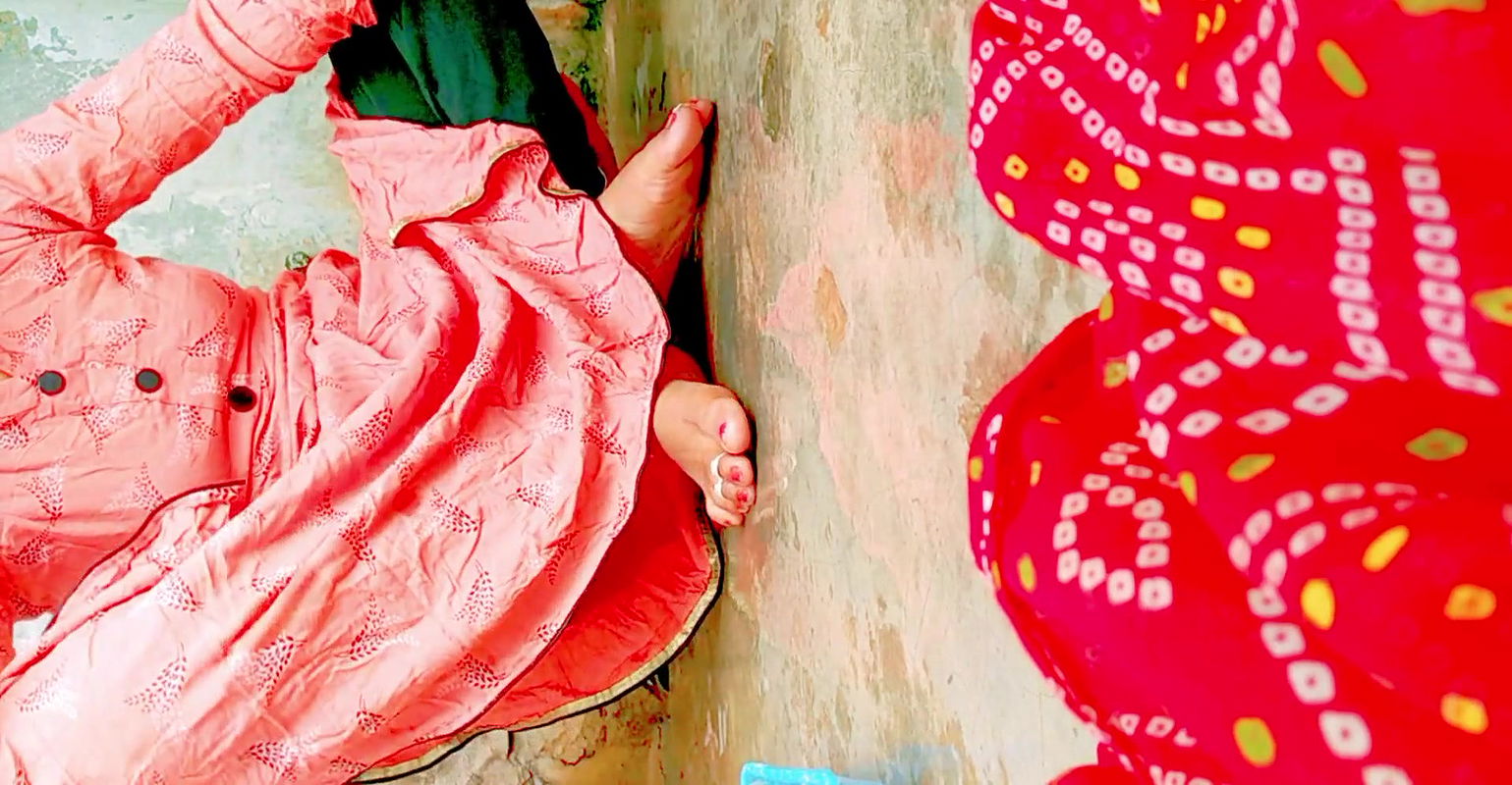 Indian New School niked bath viral MMS sex video Indian School girl MMS video