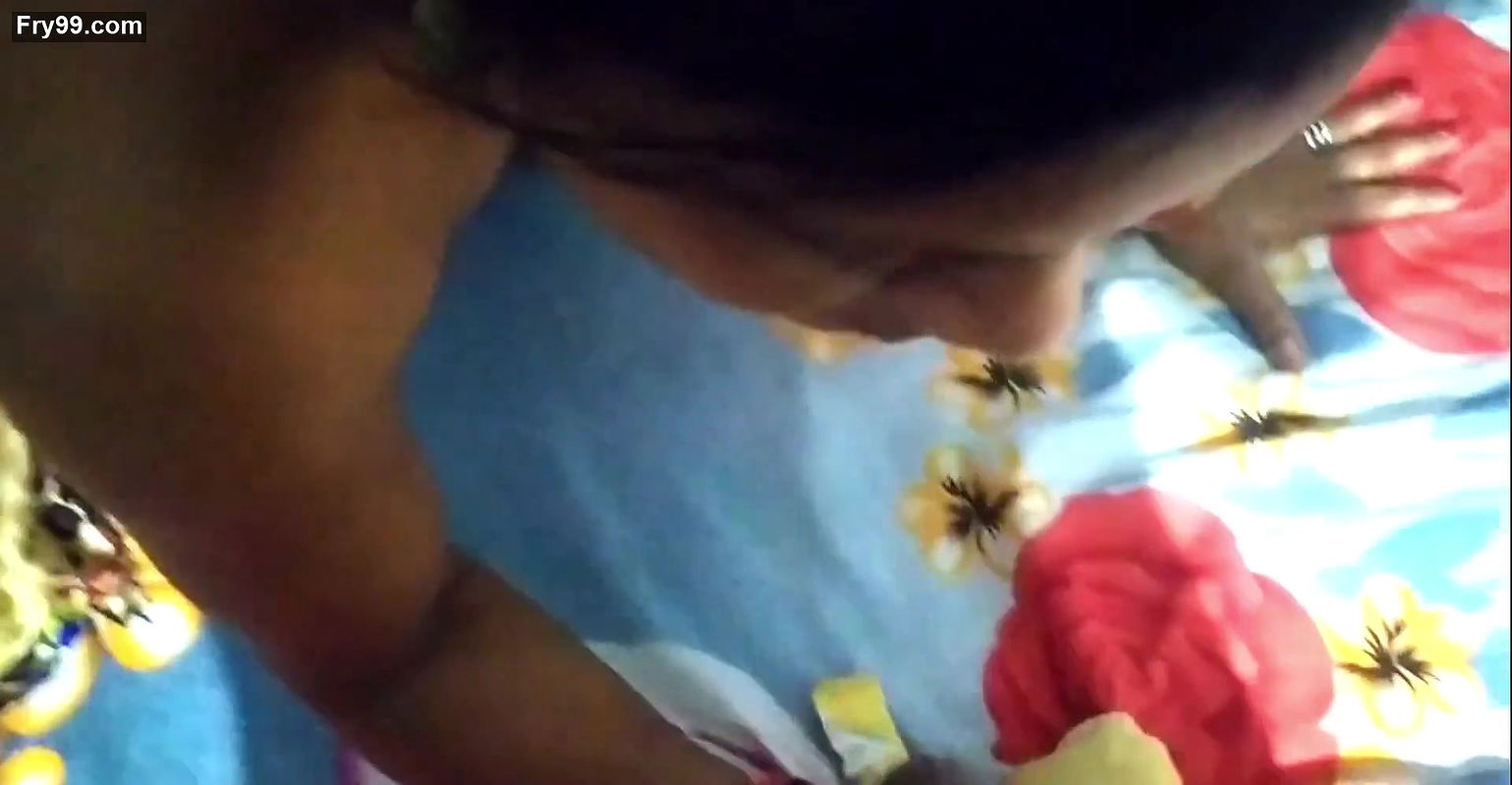 Tamil Mallu sexy wife Sandhya sucking and fucking hard to cum inside pussy fast with her colleague on Xhamster