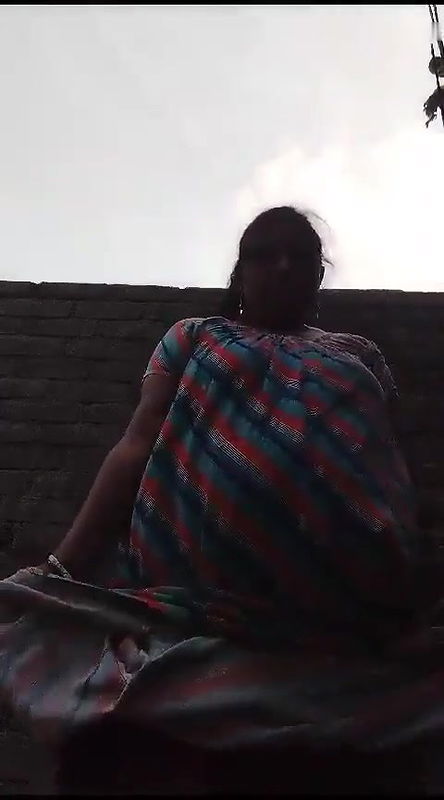 Chubby tanker bhabhi