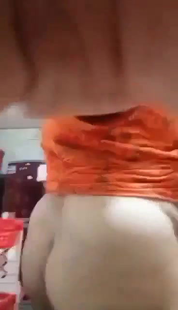 Bhabi Showing Ass