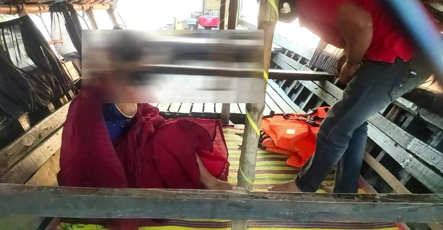 Bengali Girl In Red Saree In Outdoor Video