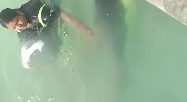 Aunty Giving Handjob to Husband in Public Pool