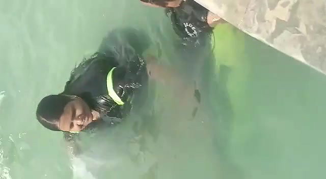 Aunty Giving Handjob to Husband in Public Pool