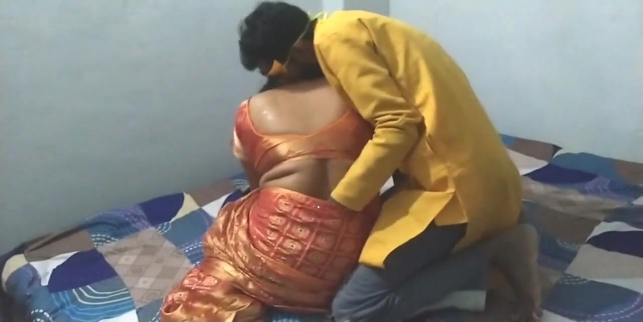 Desi Indian Beautiful Milf Bhabhi Fucked By Her Husband