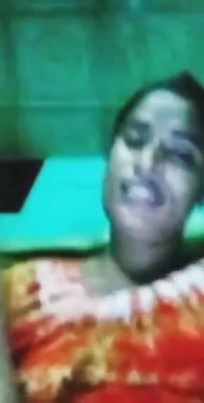 Bhabi Showing Pussy