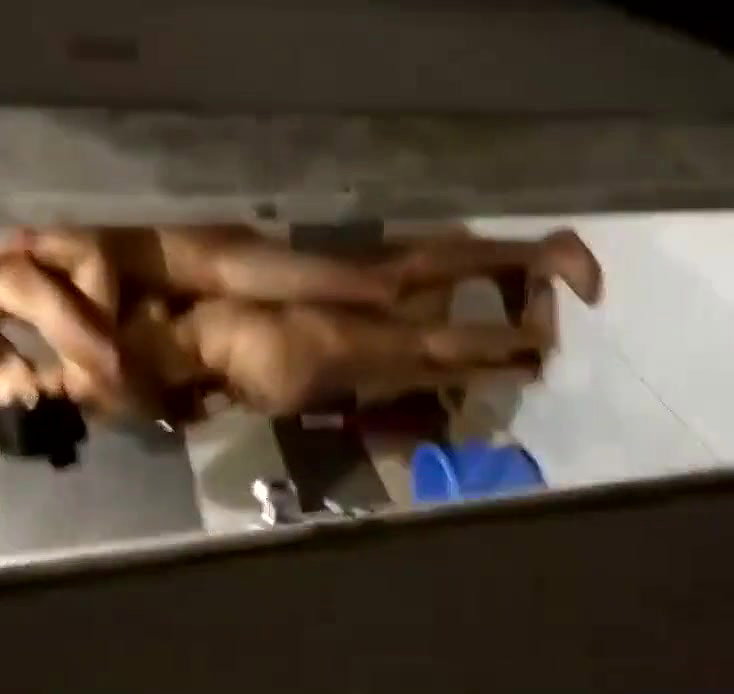 DEsi Hus rec wife Quikie wth his frnd