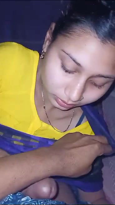 Sexy Indian Wife Shows Boobs and Sucking Dick