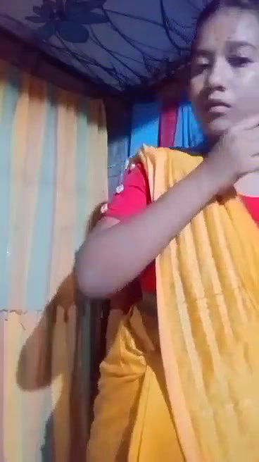 Sexy Indian Girl Striping and Shows Nude Body