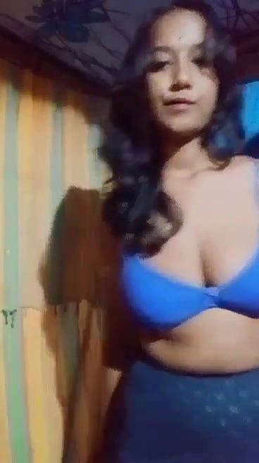 Sexy Indian Girl Striping and Shows Nude Body