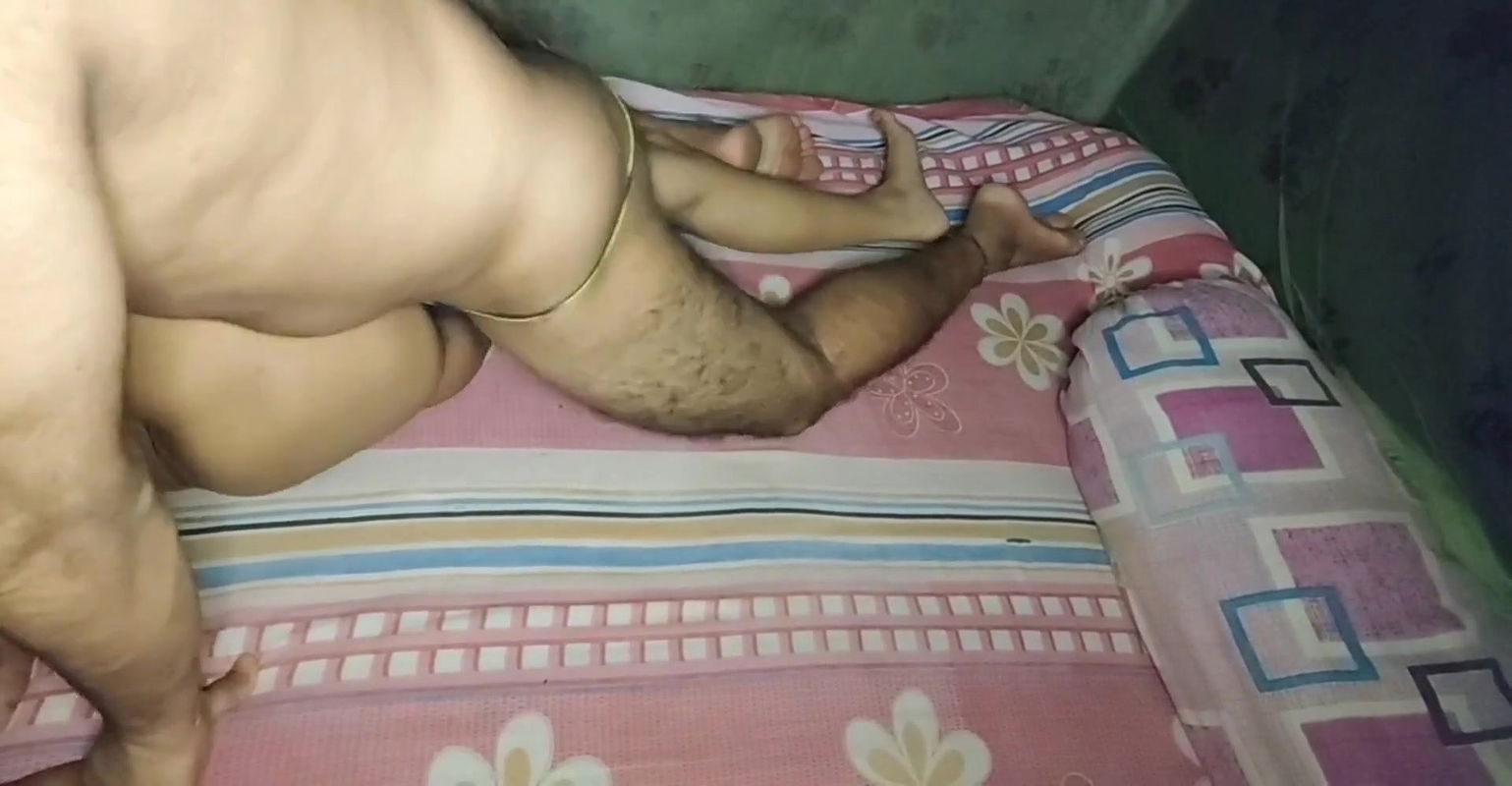 Bhabhi was sleeping at night, I secretly fucked hard