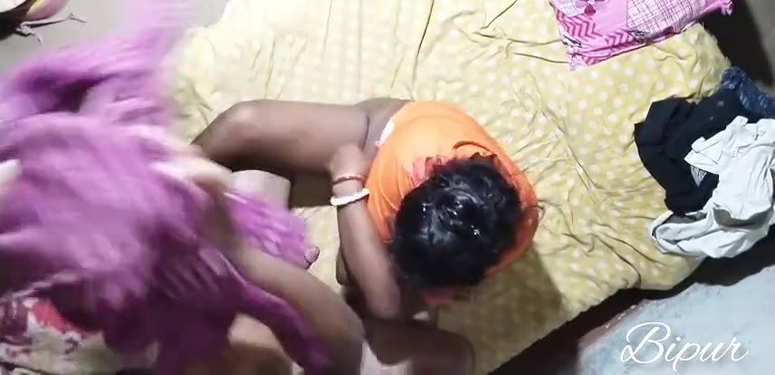 First time bhabi ki behen ko choda. Indian porn