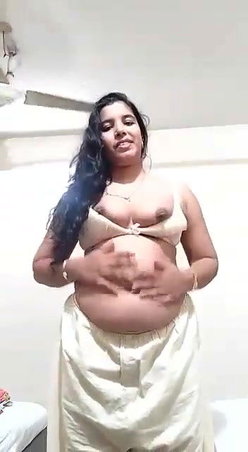 BigAss Sexy Mallu Bhabi Showing
