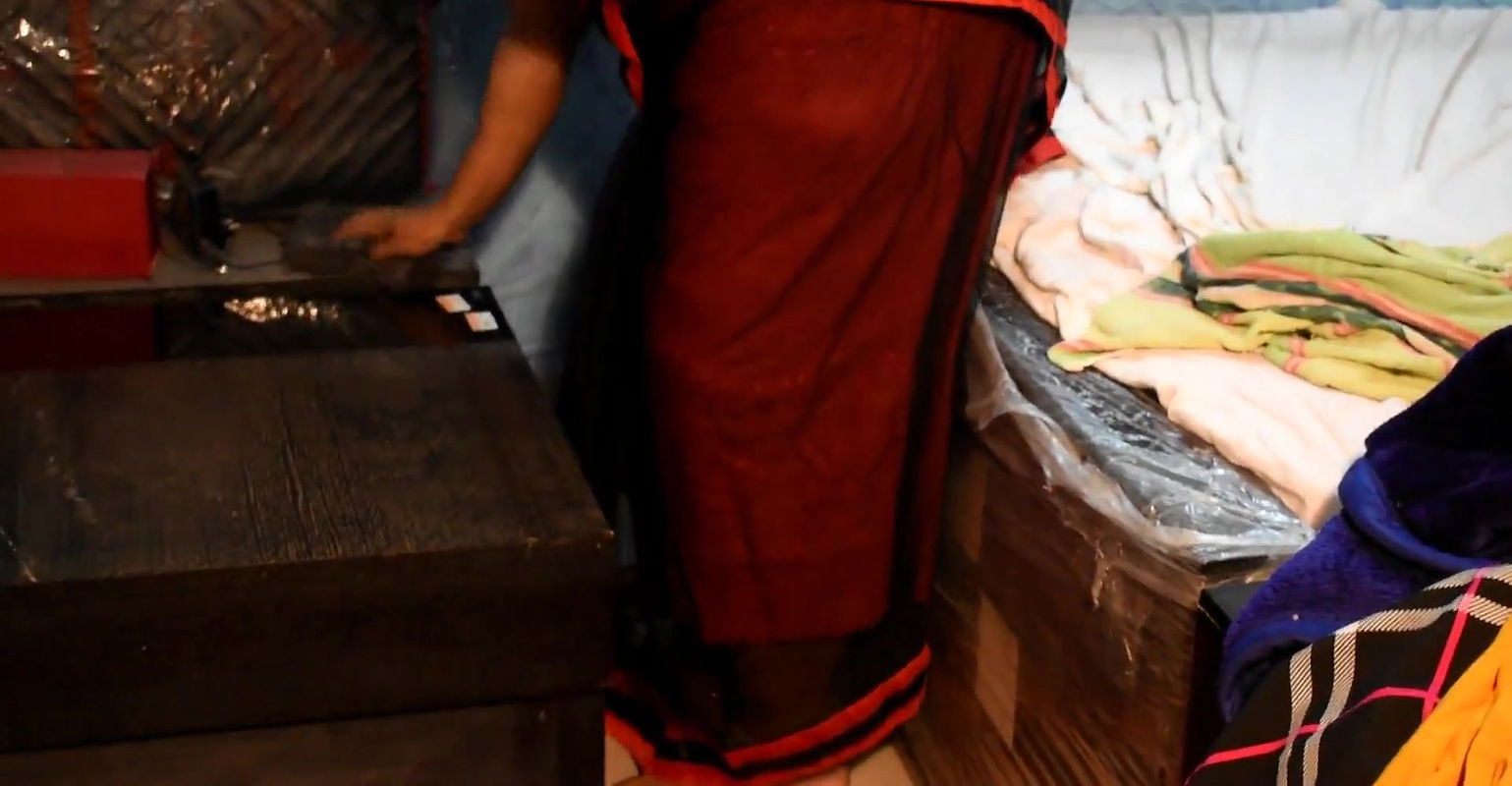 ApsaraMaami – HouseMaid – Exposing Hot Boobs and Navel Show