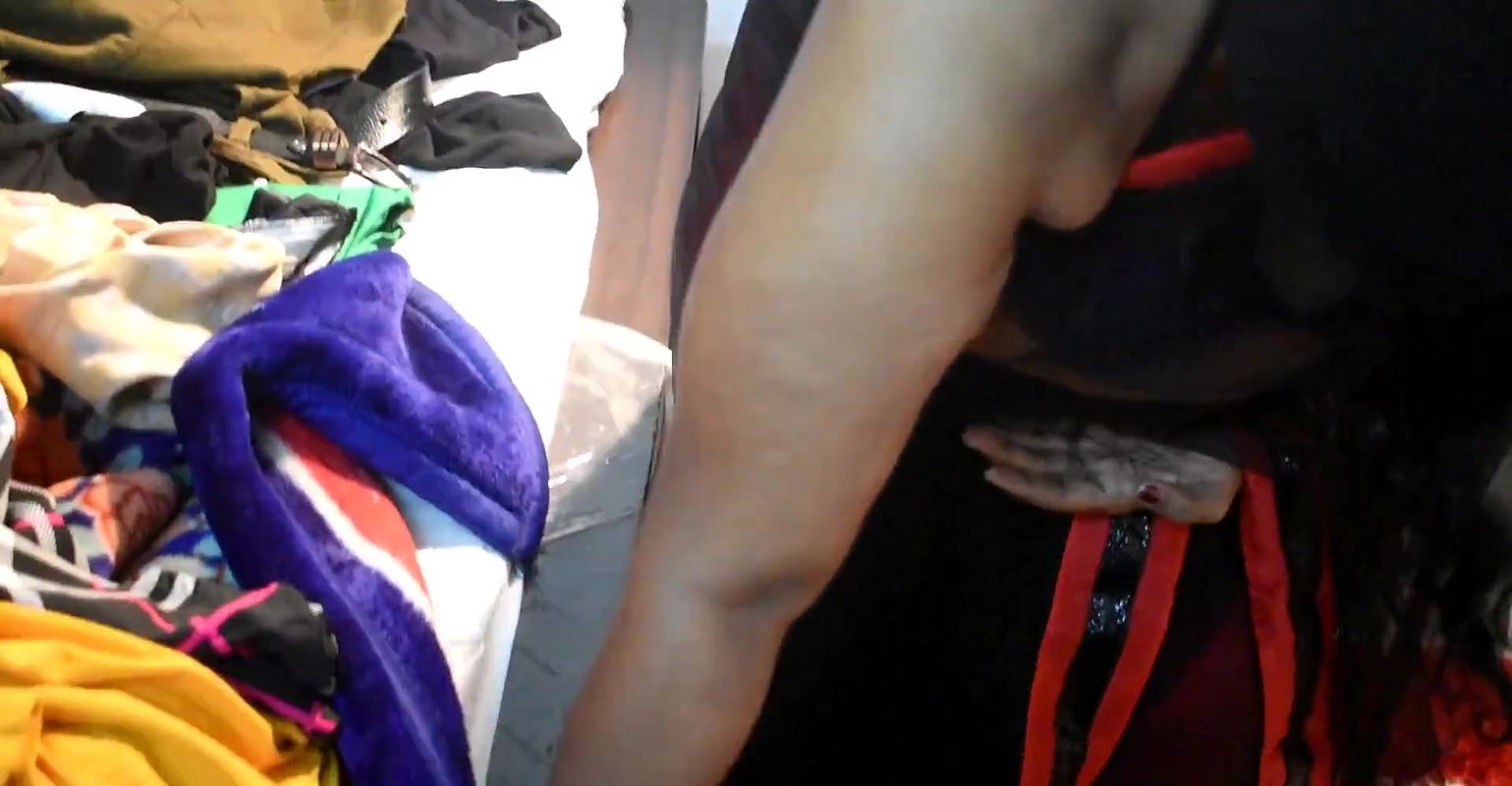 ApsaraMaami – HouseMaid – Exposing Hot Boobs and Navel Show