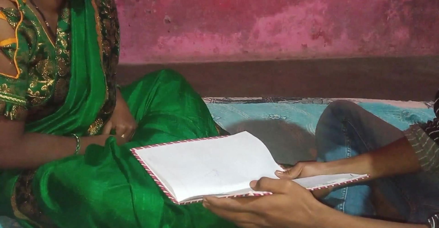 Indian Desi hot bhabhi devar ke room me chud gai Indian devar bhabhi hardcore sex clear audio aavaj me nxxx video