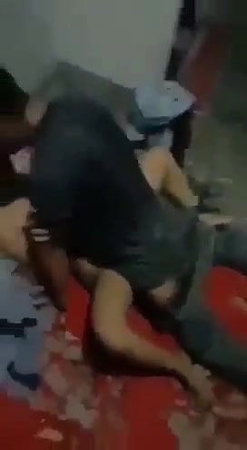 Desi GF sharing sex MMS