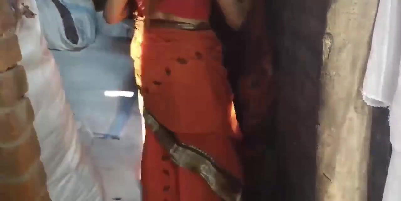 Village Bhabhi was secretly taken to the corner by the neighbor’s brother-in-law