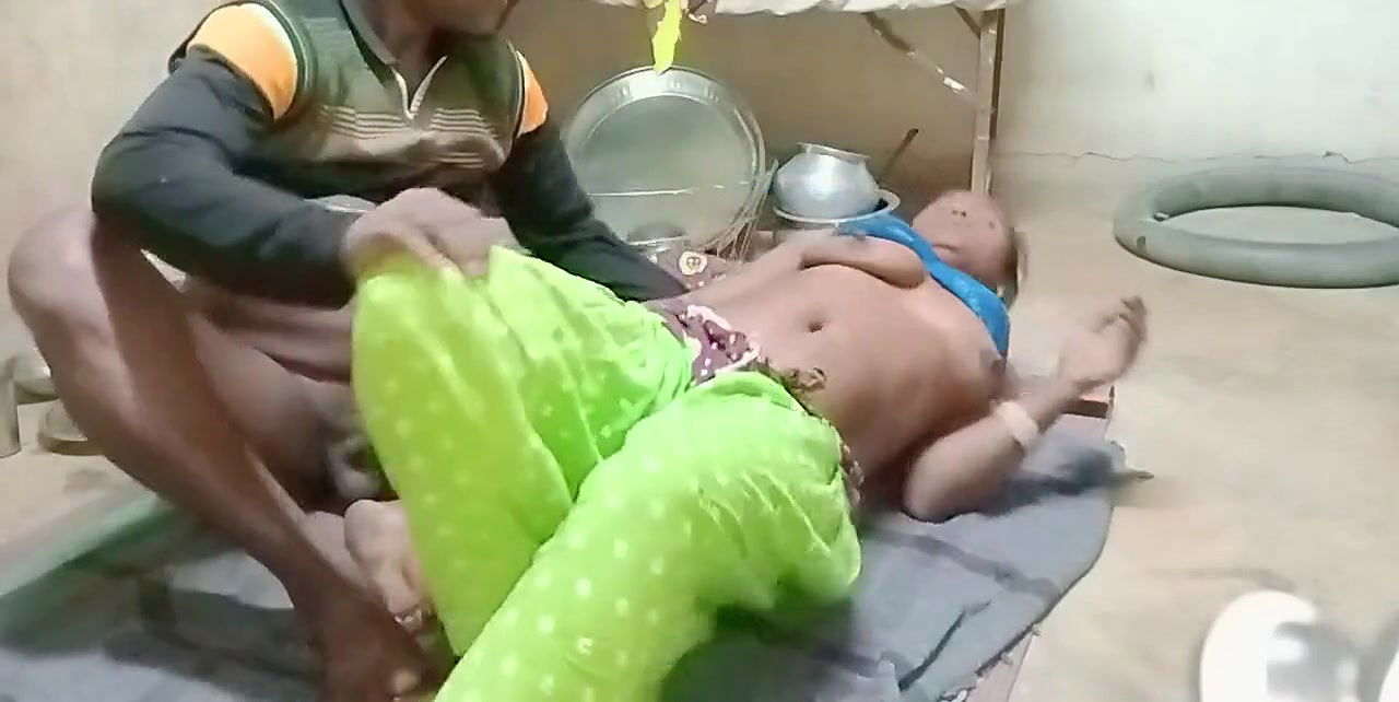 xhtad1 Bichar India mummy ko call kar raha videos in NH