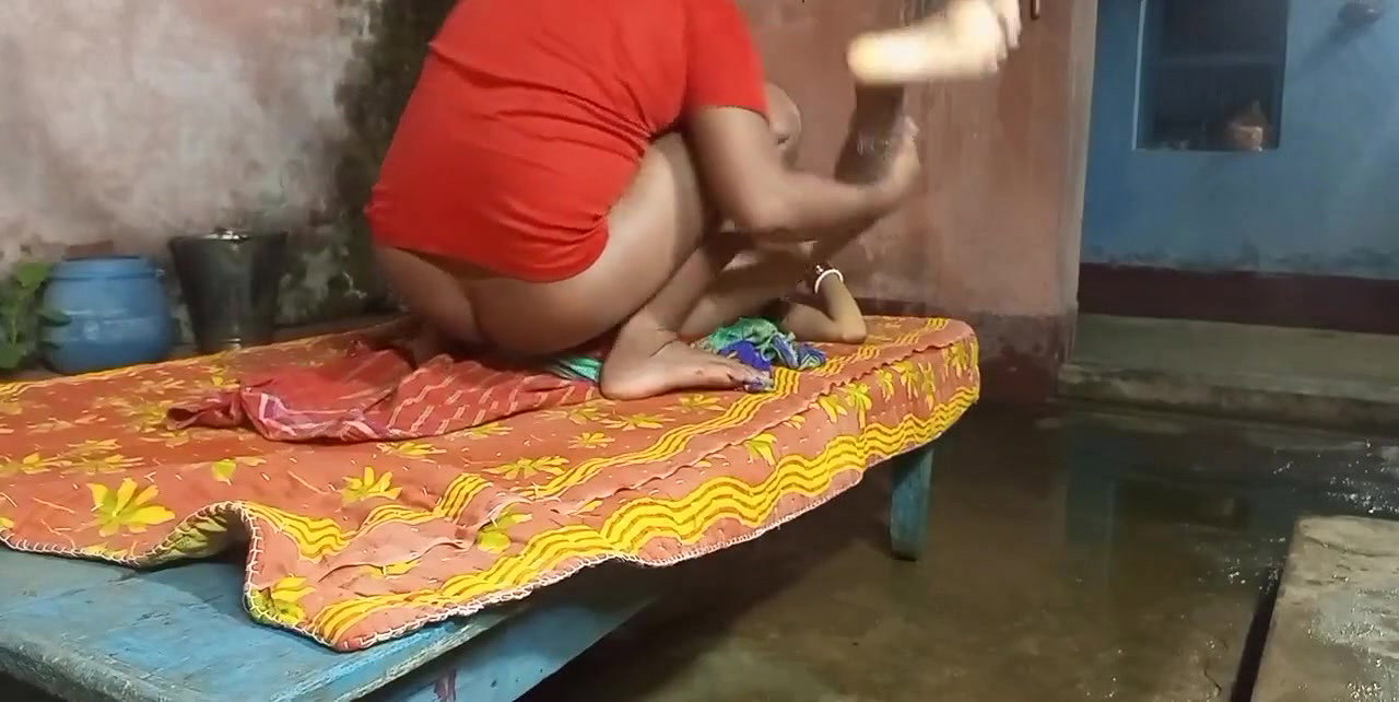 Priya Bhabhi Fucking With Strangers – Riding Sex Outdoors