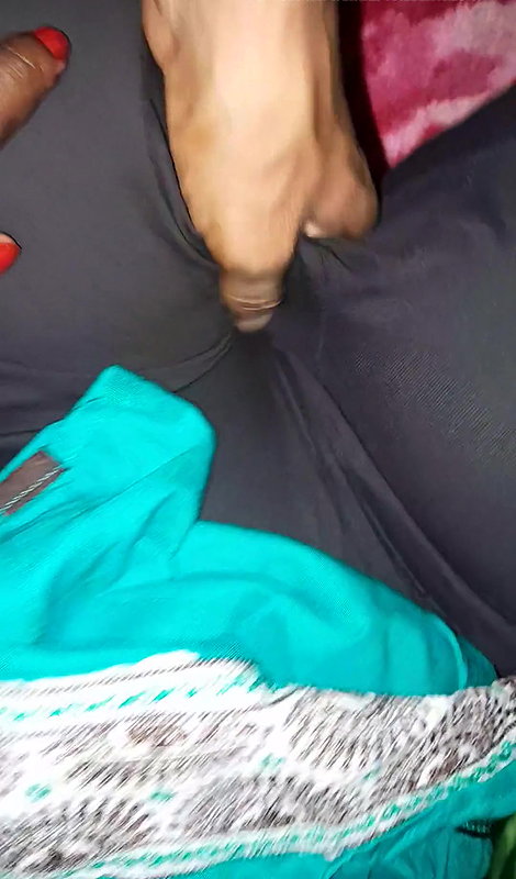 Desi bhabhi ne  bhaiya ka lund chusa fir bhaiya ne bhabhi ki chut chudai kiya