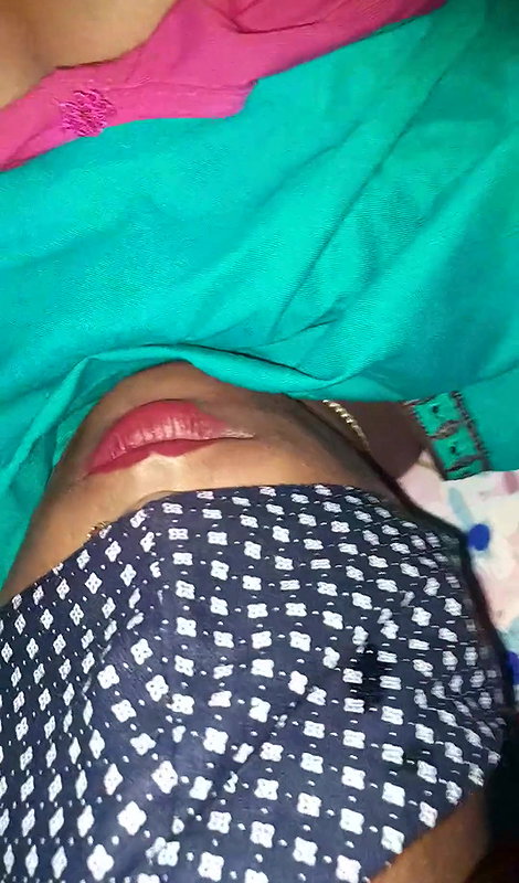 Desi bhabhi ne  bhaiya ka lund chusa fir bhaiya ne bhabhi ki chut chudai kiya