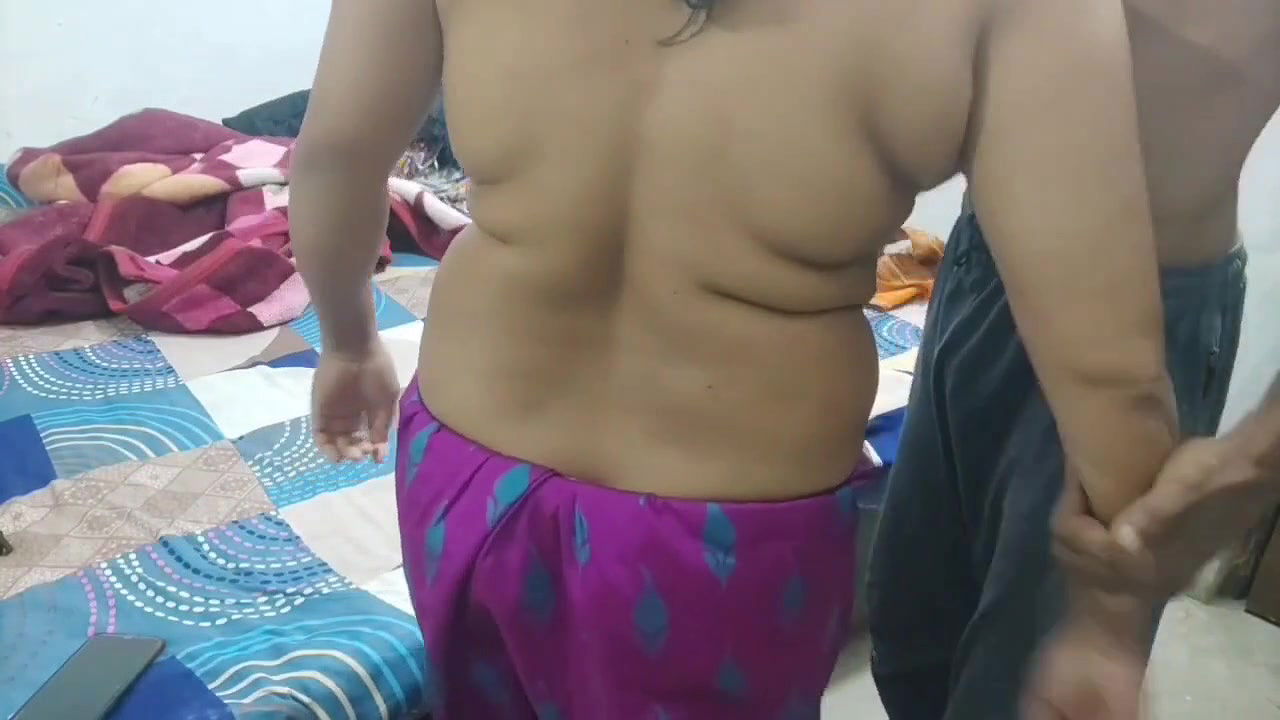 brother in law saw the opportunity and feed chocolate to desi sister in law