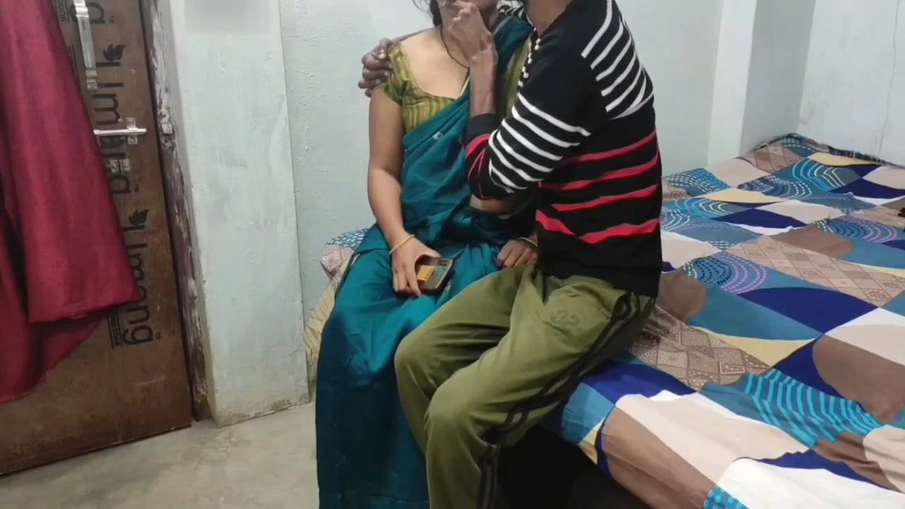 step sister fucked by younger stepbrother with clear hindi audio