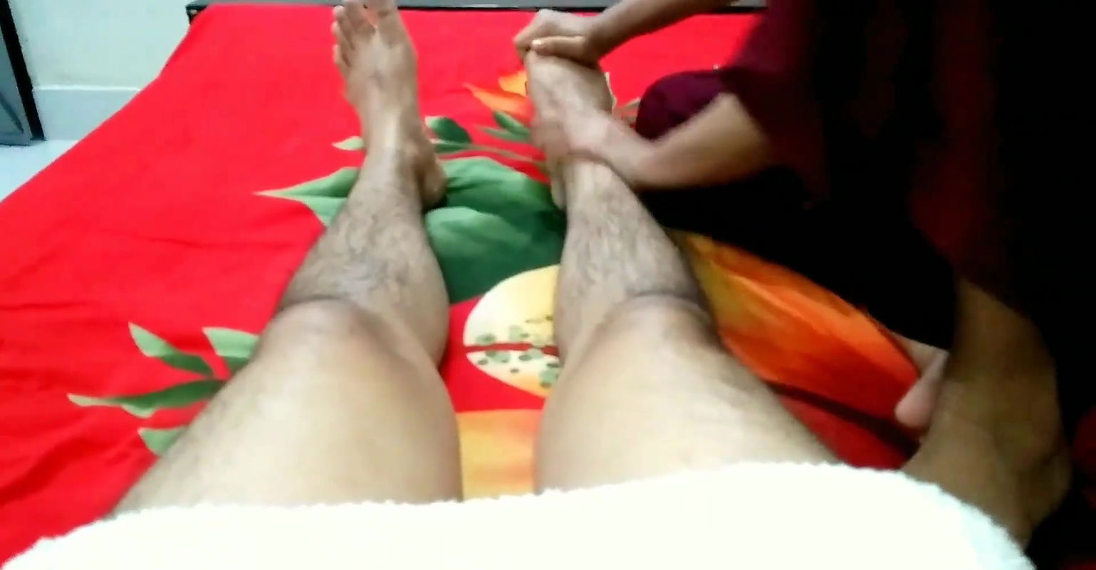 Indian Sexy lady sent a oil message to her husband