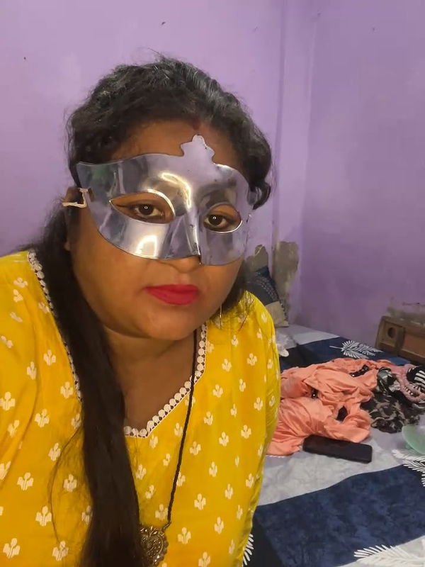 Desi Silk_Honey Lesbian on Cam and Anal Dildo Play