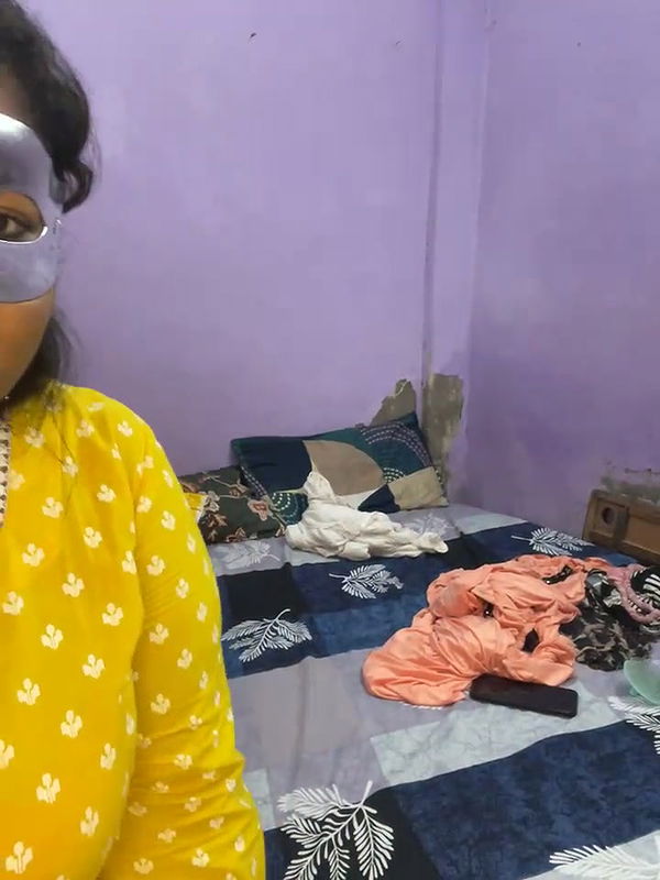 Desi Silk_Honey Lesbian on Cam and Anal Dildo Play