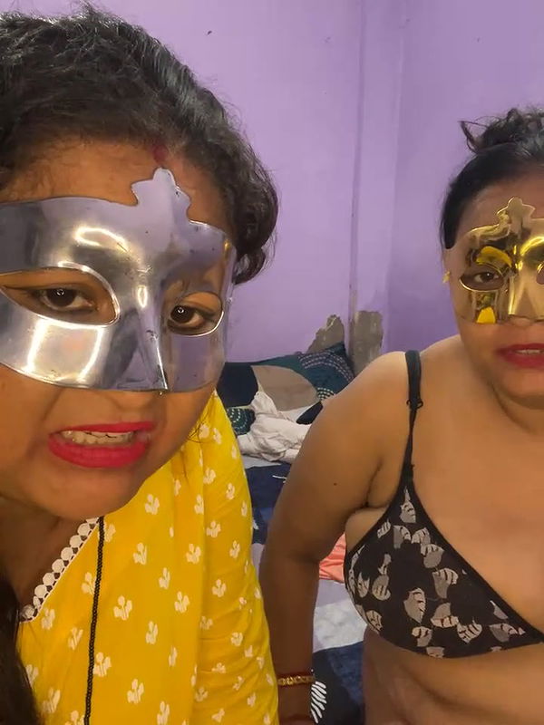 Desi Silk_Honey Lesbian on Cam and Anal Dildo Play