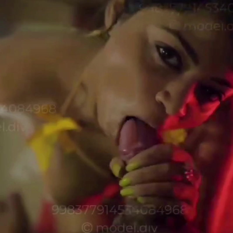 Desi Model Divya Mitra Giving BJ to her BF