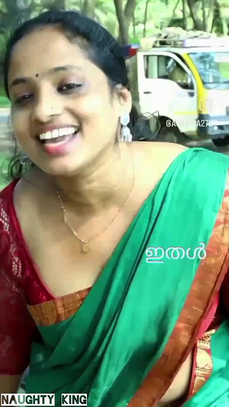 malayali vlogger Ashitha Vinod Sexy big dep navel in green saree