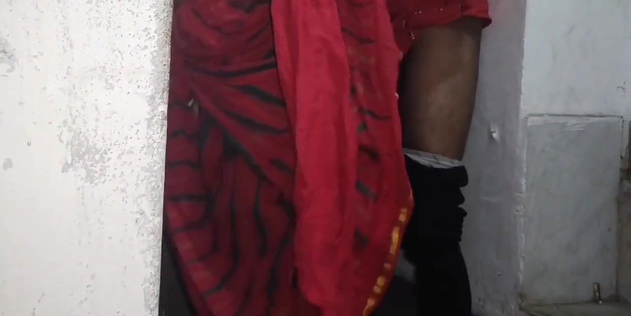 Sundor bhabi ki Gand and chut ek sath Mari  devar ne chupke se