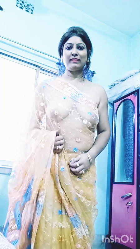 Cute bhabi sexy boobs