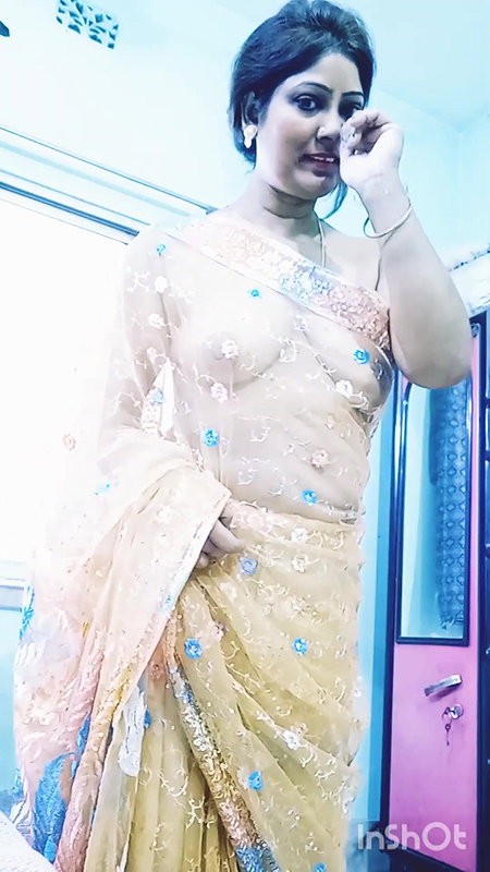 Cute bhabi sexy boobs