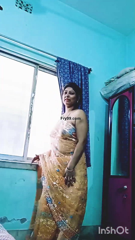 Cute bhabi sexy boobs