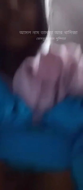 Horny Girl Pissing and Fingering