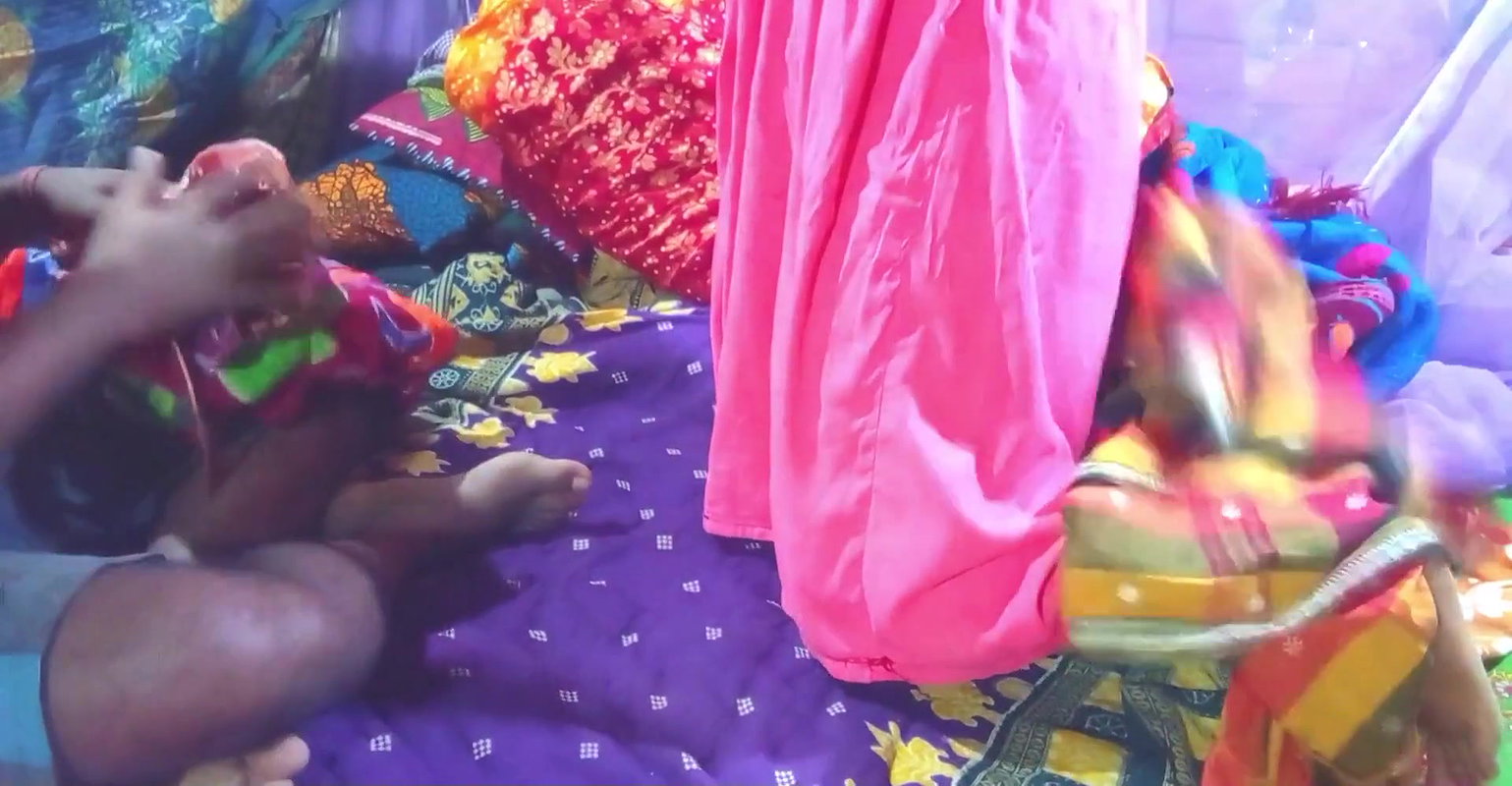 Aaj ghar per bhabhi ki chudai desi Indian pron video