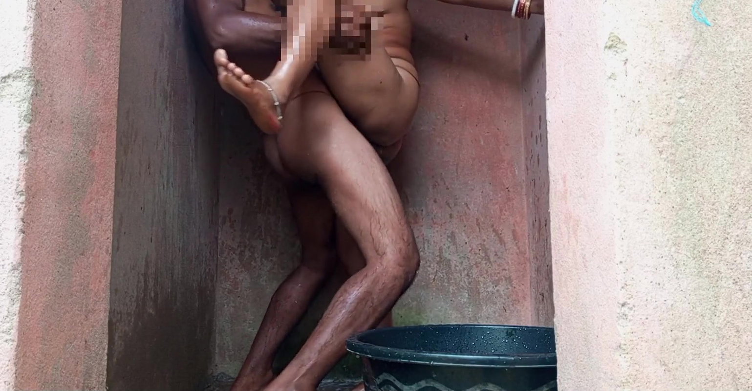 I first time my hot wife bathroom fucking India sex video